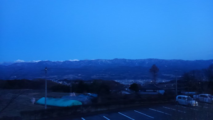 青い山 撮れました 信州たかもり温泉 湯ヶ洞 御大の館